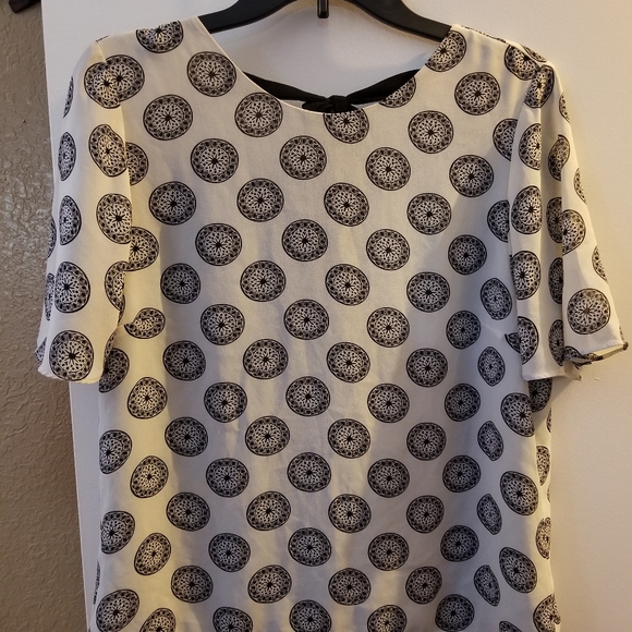 Short sleeves blouse - Picture 1 of 4